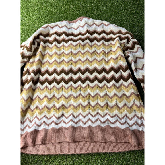 Adora Chevron Pattern Knit Sweater Large - Picture 6 of 6